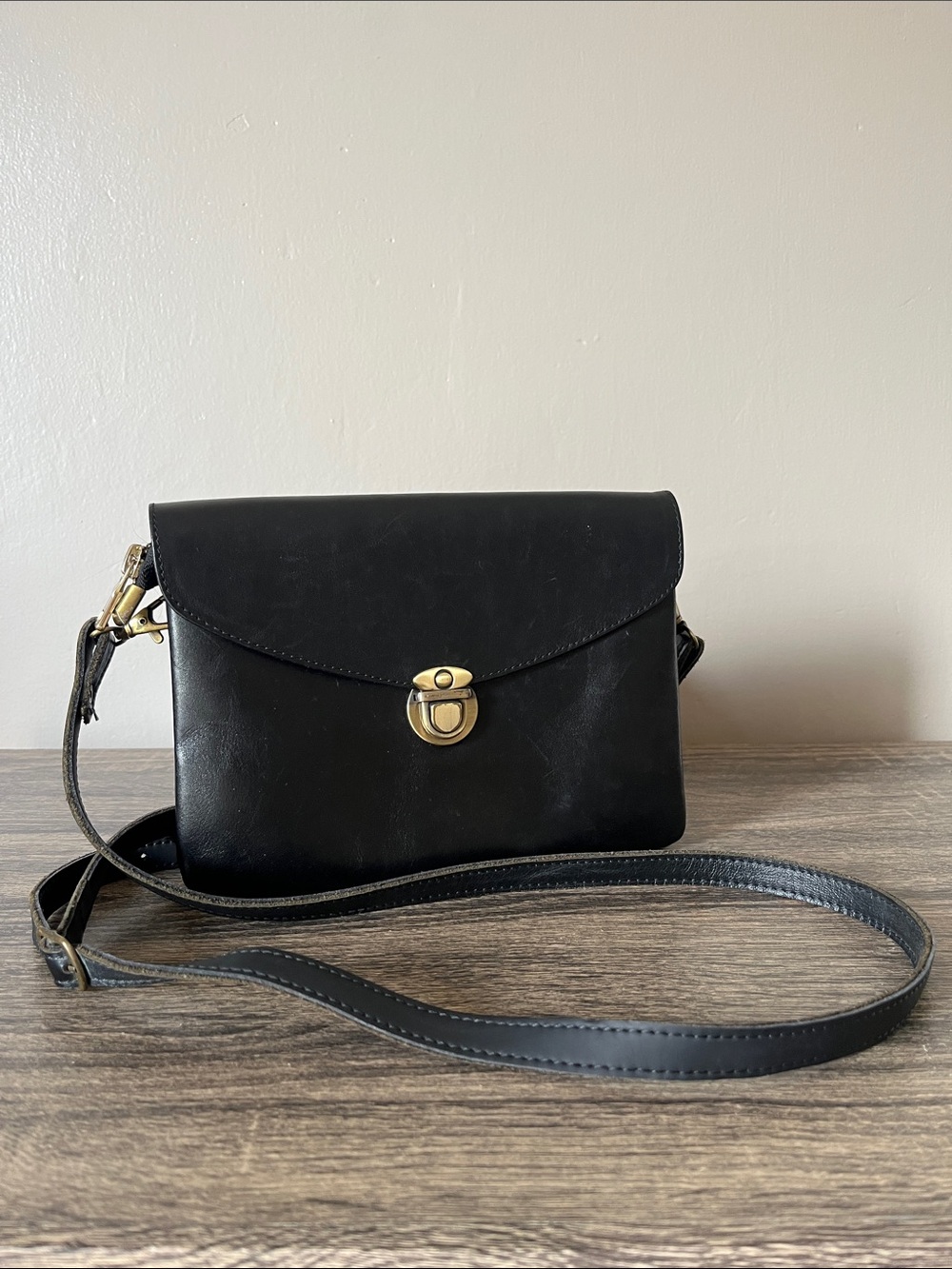 100% Leather Handmade Classic Black Purse